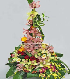 Орхидеи, каллы, розы