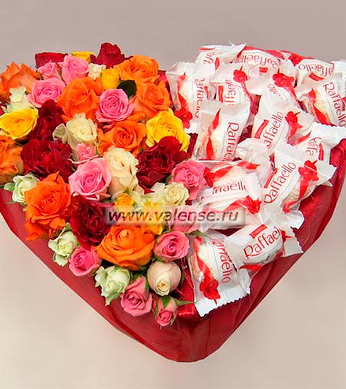 Сердце роз и конфет - доставка цветов Валенсе
