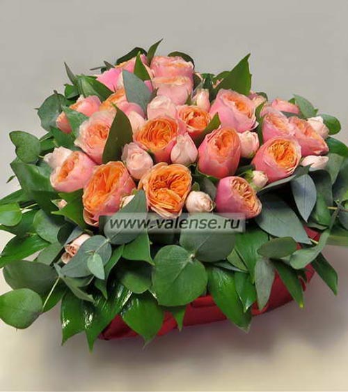 Сердце пионовидных роз - доставка цветов Валенсе