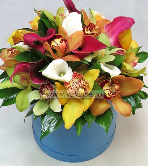 Орхидеи с Каллами - доставка цветов Валенсе