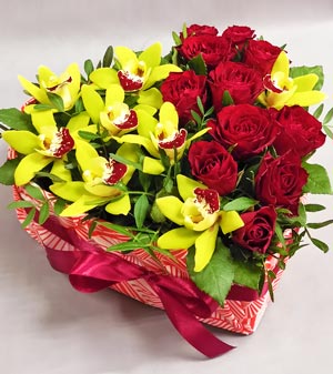 Сердце роз и орхидей