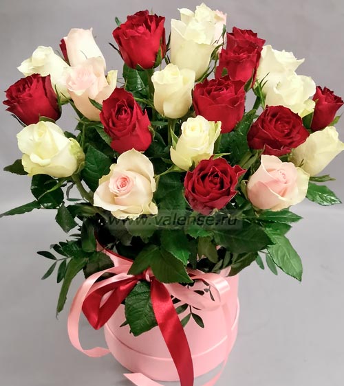 25 роз микс - доставка цветов Валенсе