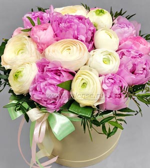 Пионы и лютики