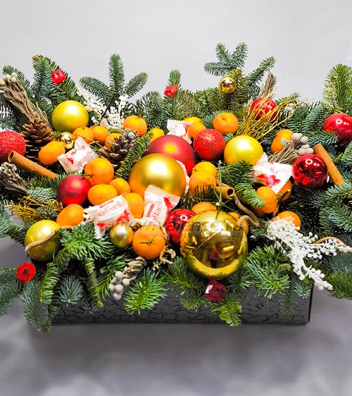 Новогодняя композиция - доставка цветов Валенсе