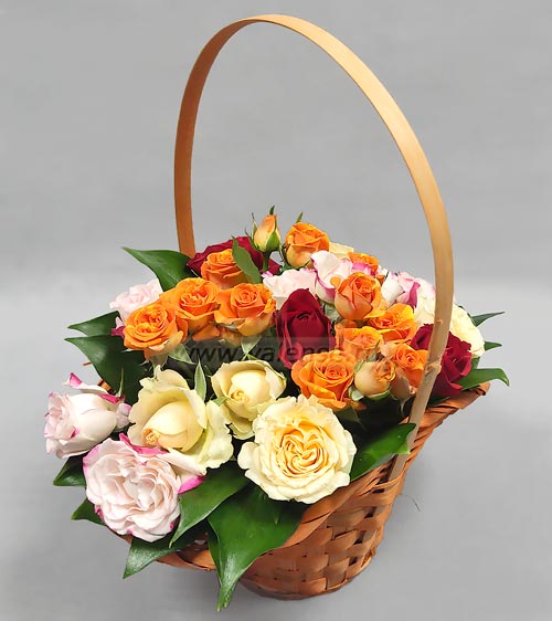 7 - 11 кустовых роз - доставка цветов Валенсе