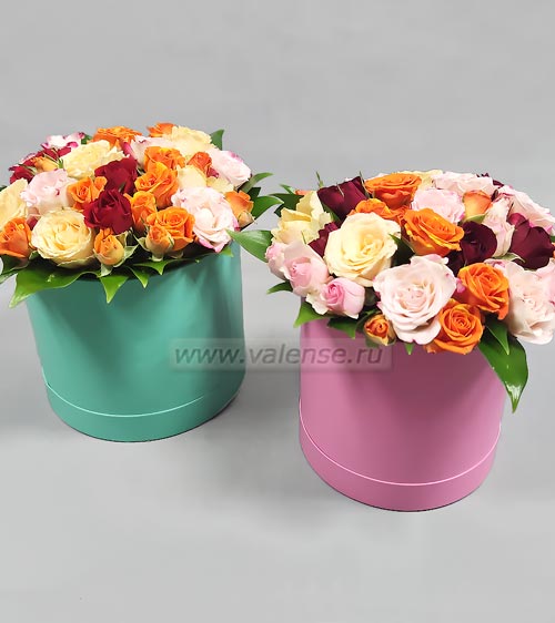 Коробочка кустовых роз - доставка цветов Валенсе