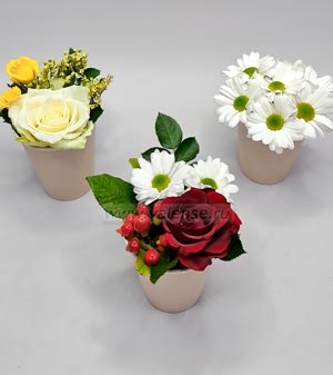 Стаканчик с цветами