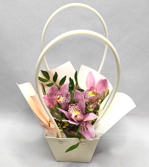 Сумочка с орхидеями - доставка цветов Валенсе вариант исполнения 1 