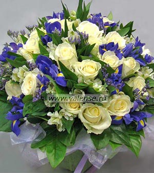 Розы, ирисы