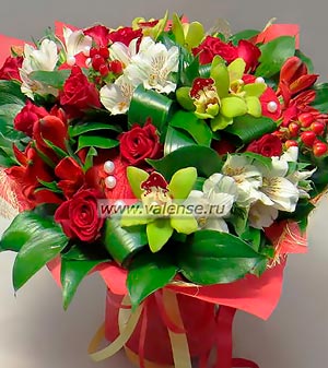 Розы, орхидеи, альстромерии