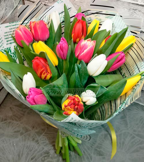 21 тюльпан микс - доставка цветов Валенсе